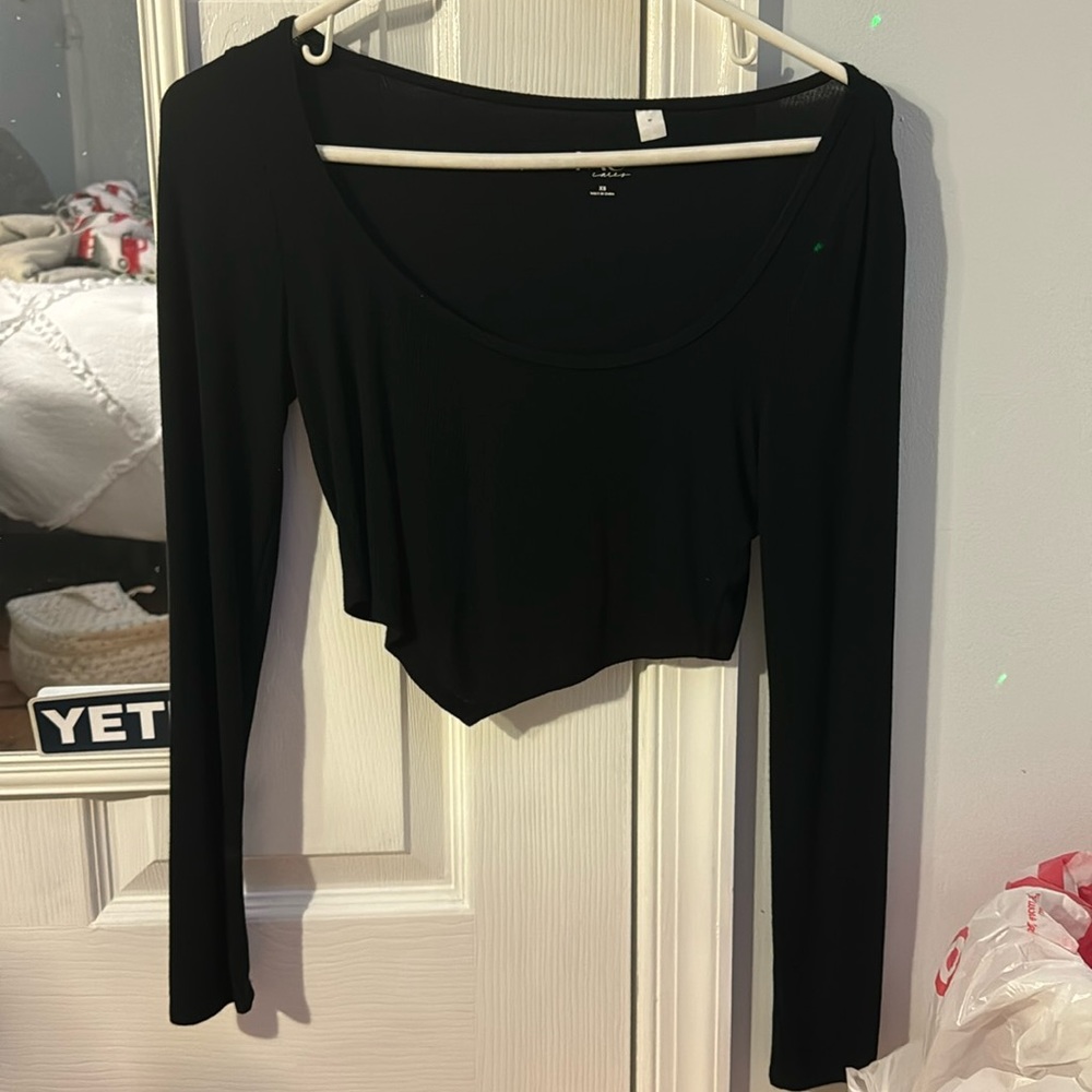 Cute black crop top